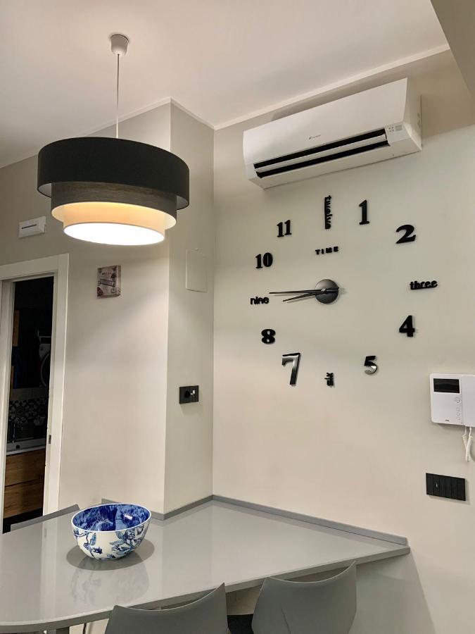 Relais Casa Via Generale Del Buono 13 Milazzo Apartment Bagian luar foto