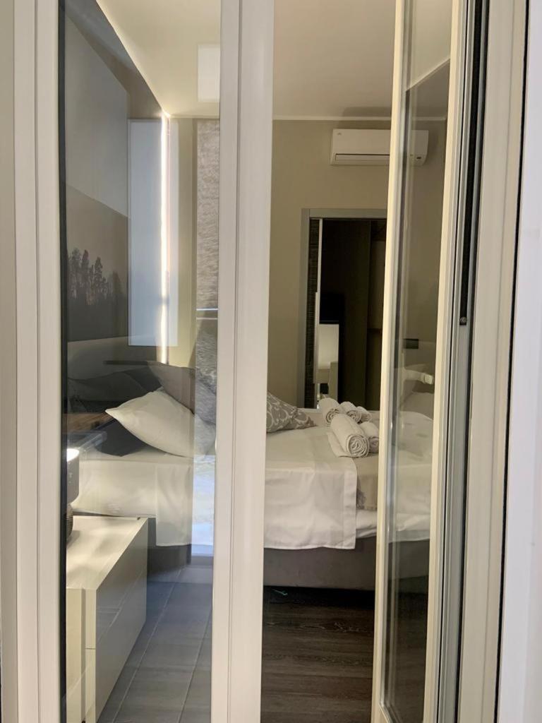 Relais Casa Via Generale Del Buono 13 Milazzo Apartment Bagian luar foto